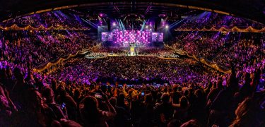 Holland zingt Hazes LED Bildschirme