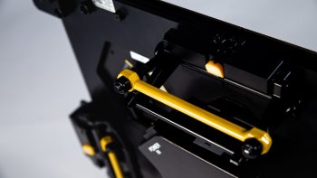 Detail LED ecran ROE Black Onyx