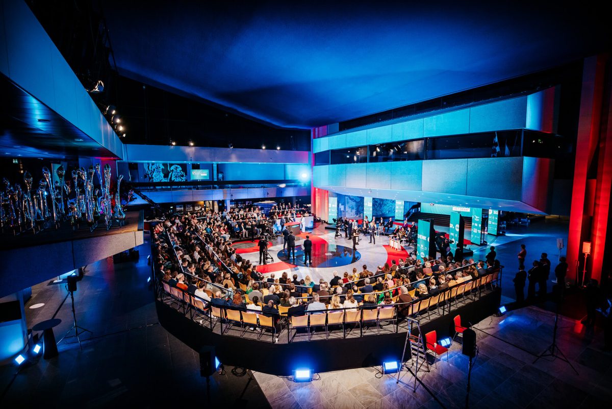 Studio de diffusion en direct des élections provinciales NOS