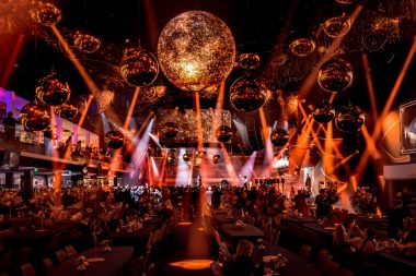 Dîner-spectacle avec sphère LED