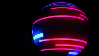 Sphère LED suspendue