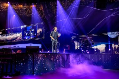 Un show spectaculaire lors d'un dîner d'affaires