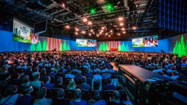 Grote LED-schermen tijdens Salesforce conferentie in London