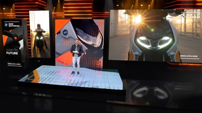 BMW Motorrad in Virtual Event Studio