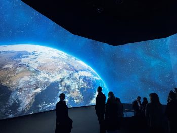 BBC Earth Experience projectie van aarde